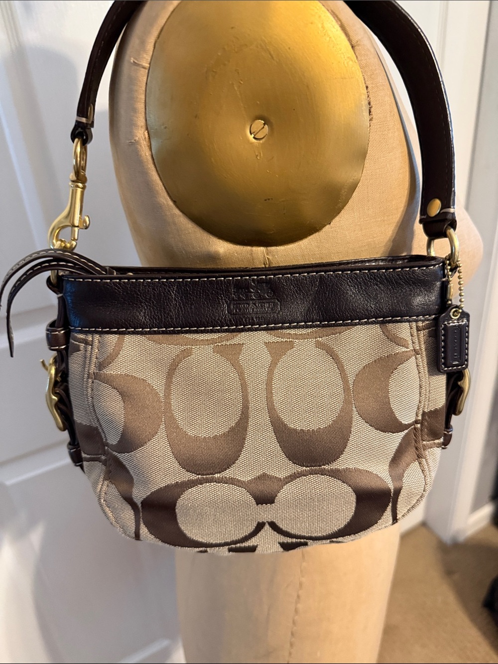 Zoe Coach Signature Shoulder Bag